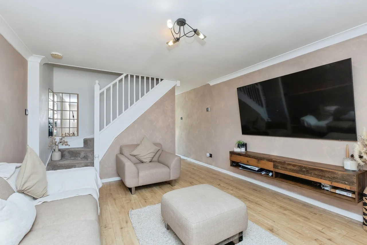 Coltsfoot Road, Hamilton, LE5, photo 13