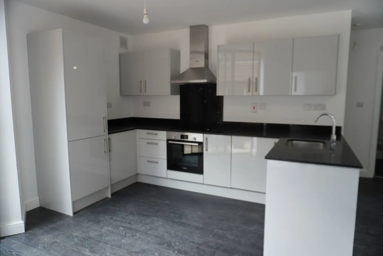 Spencer Road, London, W3 6DN, photo 2