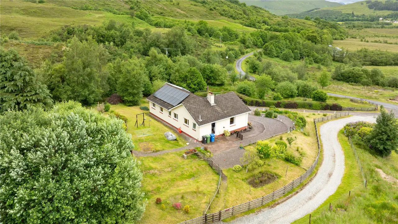 White Falls, Camusluinie, Kyle, Highland, IV40 8EA, photo 25