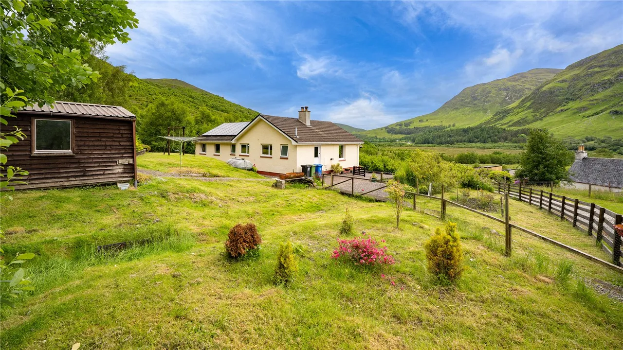 White Falls, Camusluinie, Kyle, Highland, IV40 8EA, photo 22