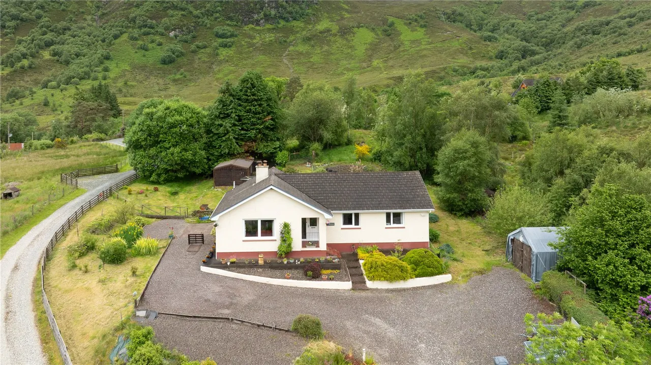 White Falls, Camusluinie, Kyle, Highland, IV40 8EA, photo 23