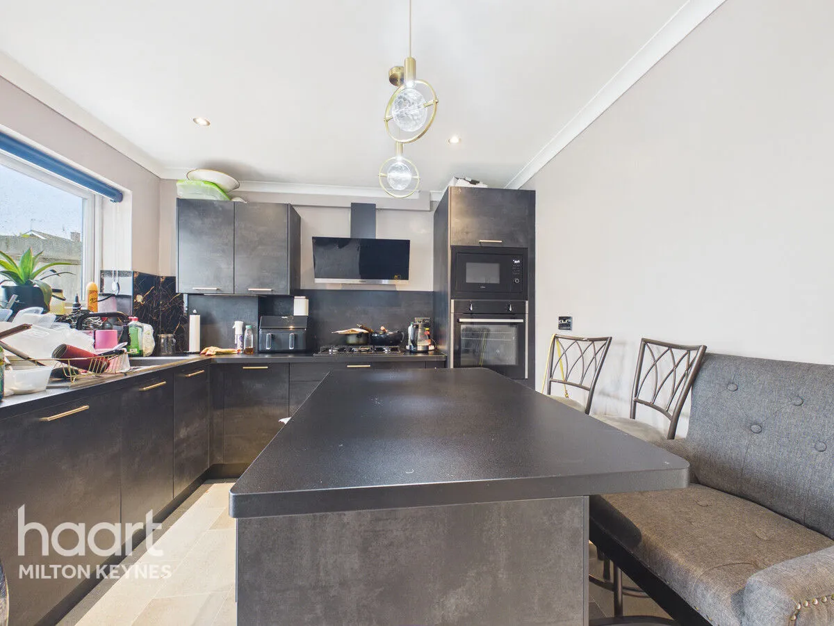 Calluna Drive, Milton Keynes, MK3, photo 3