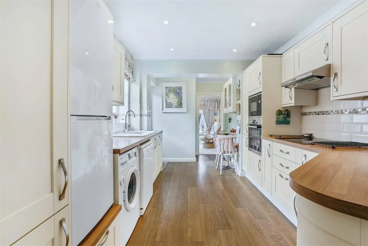 Chapel Way, Epsom Downs, Surrey, KT18 5TB, photo 12