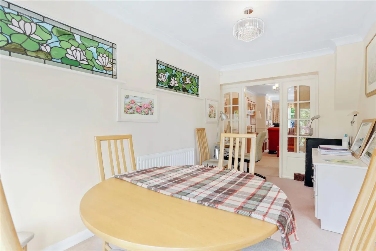 Chapel Way, Epsom Downs, Surrey, KT18 5TB, photo 8