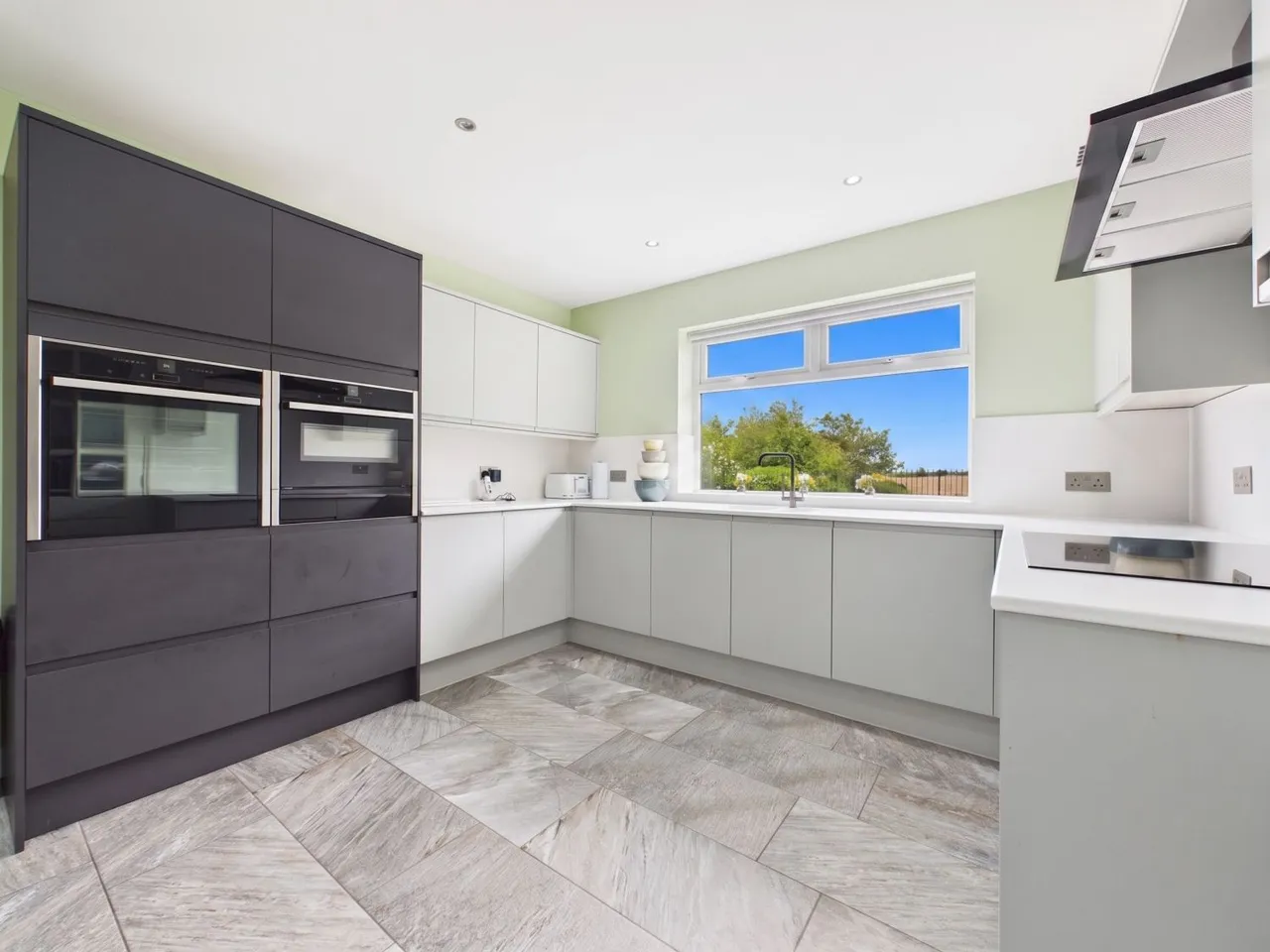 Blacker Lane, Netherton, WF4, photo 3