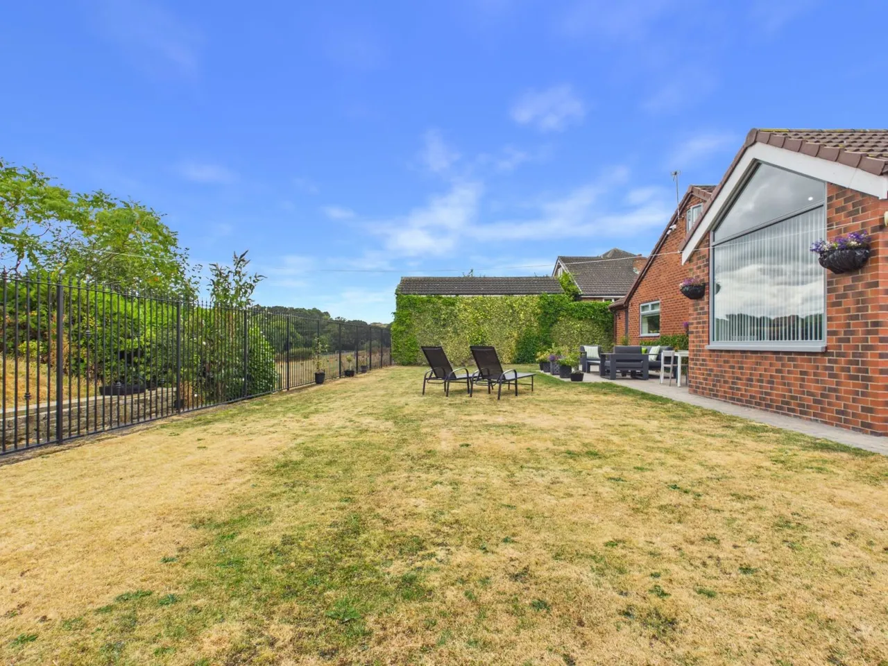 Blacker Lane, Netherton, WF4, photo 28