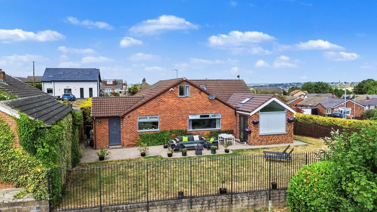 Blacker Lane, Netherton, WF4, photo 27
