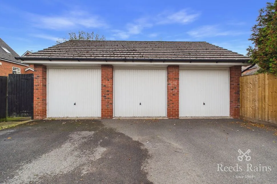 Limekiln Way, Shireoaks, S81, photo 22