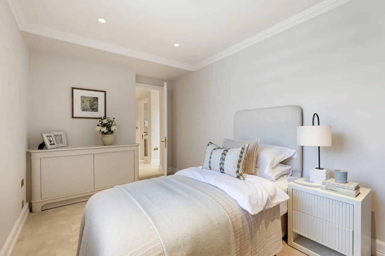 Grosvenor Square, Mayfair, W1K, photo 33