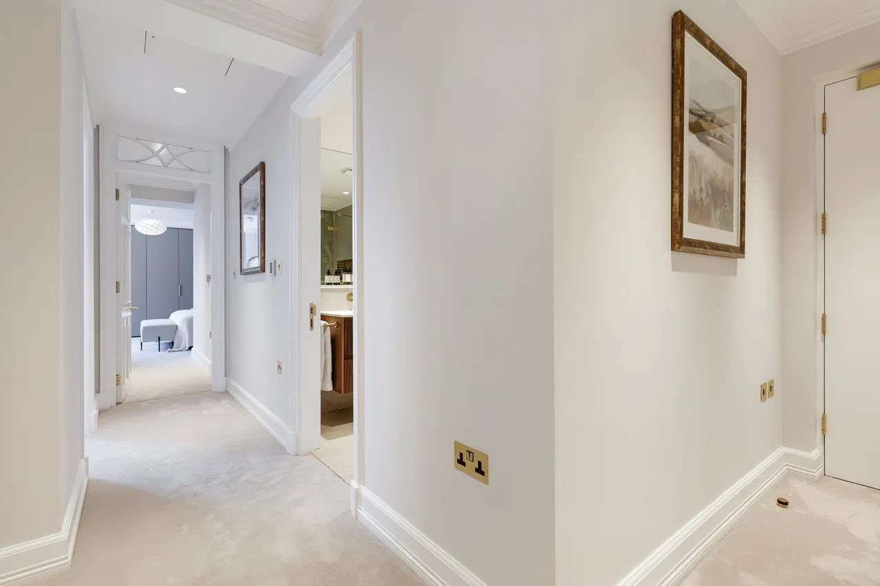 Grosvenor Square, Mayfair, W1K, photo 28