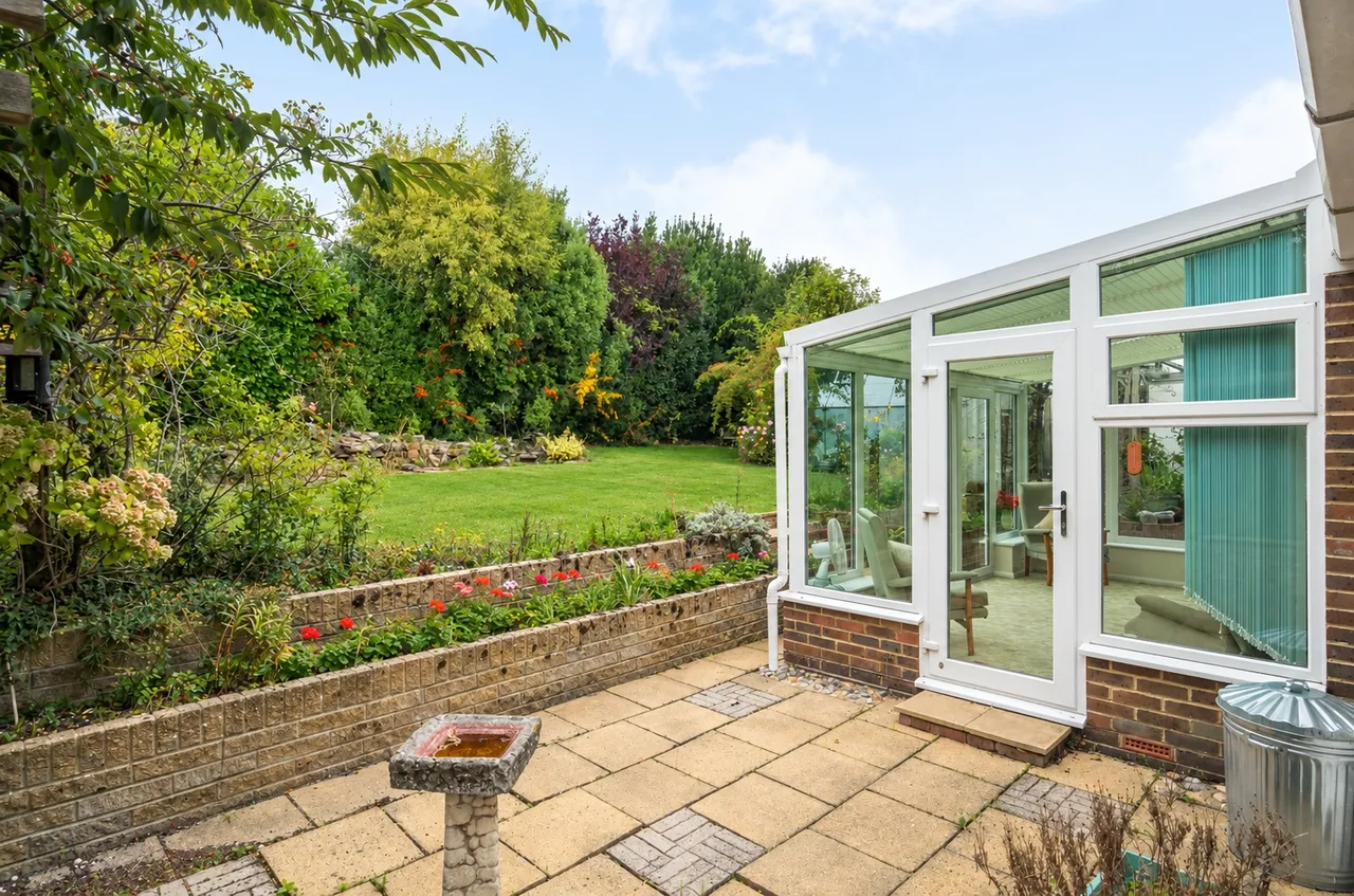 Derek Road, North Lancing, BN15, photo 13