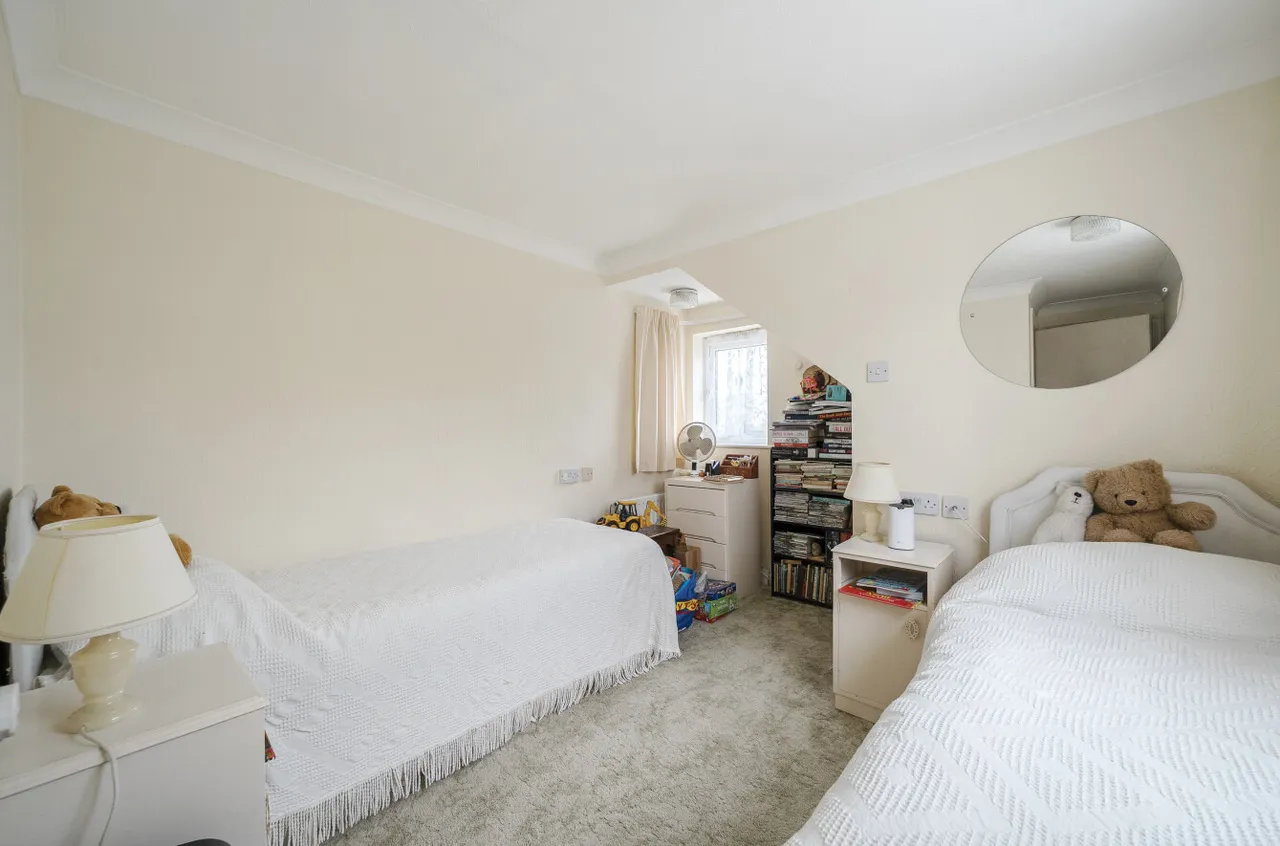 Derek Road, North Lancing, BN15, photo 9