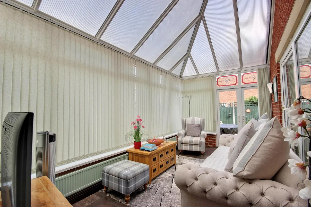 Northfield Close, South Cave, Brough, photo 13