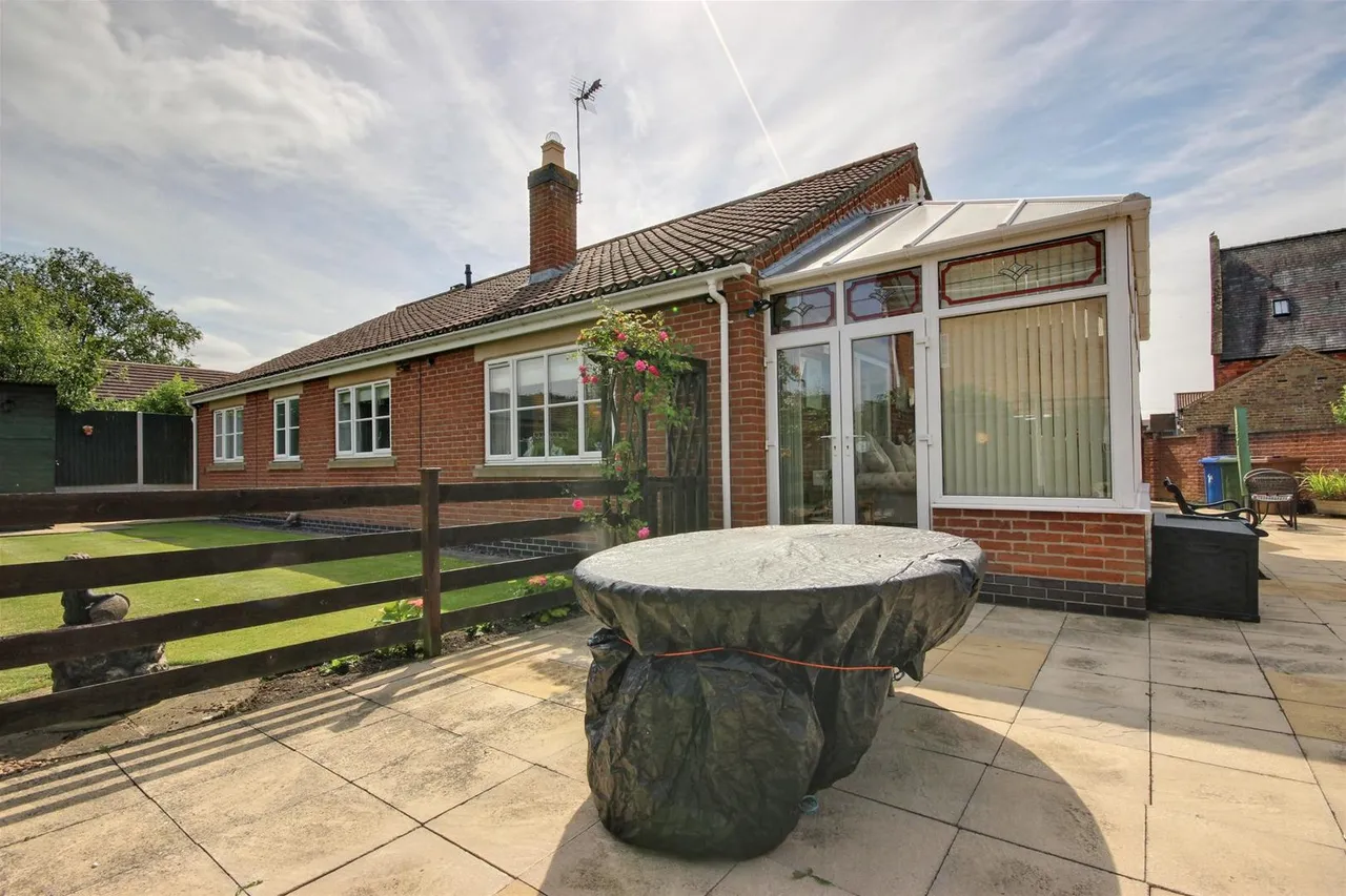 Northfield Close, South Cave, Brough, photo 29