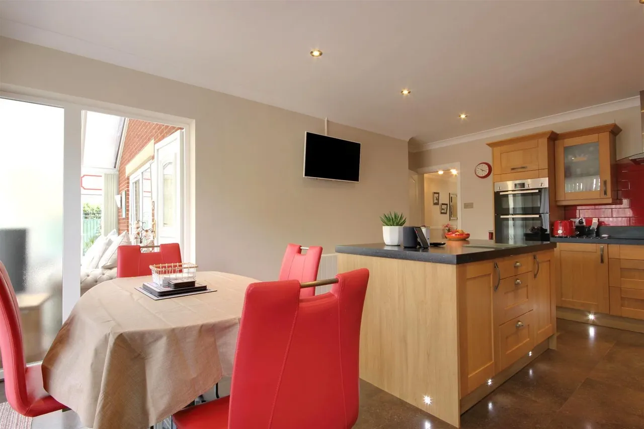 Northfield Close, South Cave, Brough, photo 9