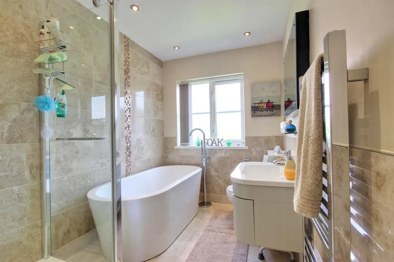 Northfield Close, South Cave, Brough, photo 17