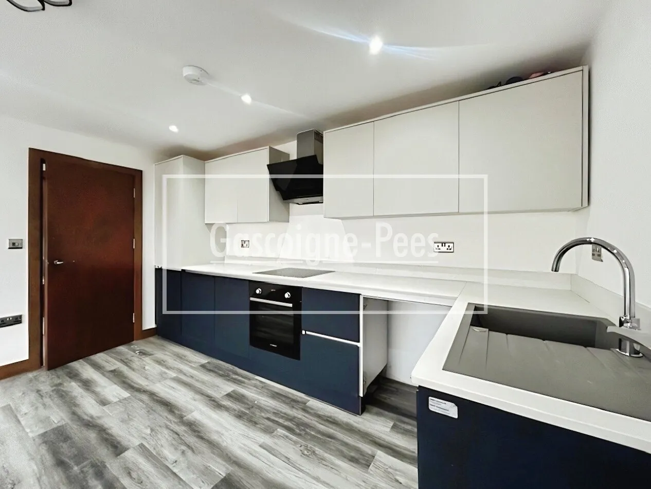 York Road, Camberley, GU15, photo 10