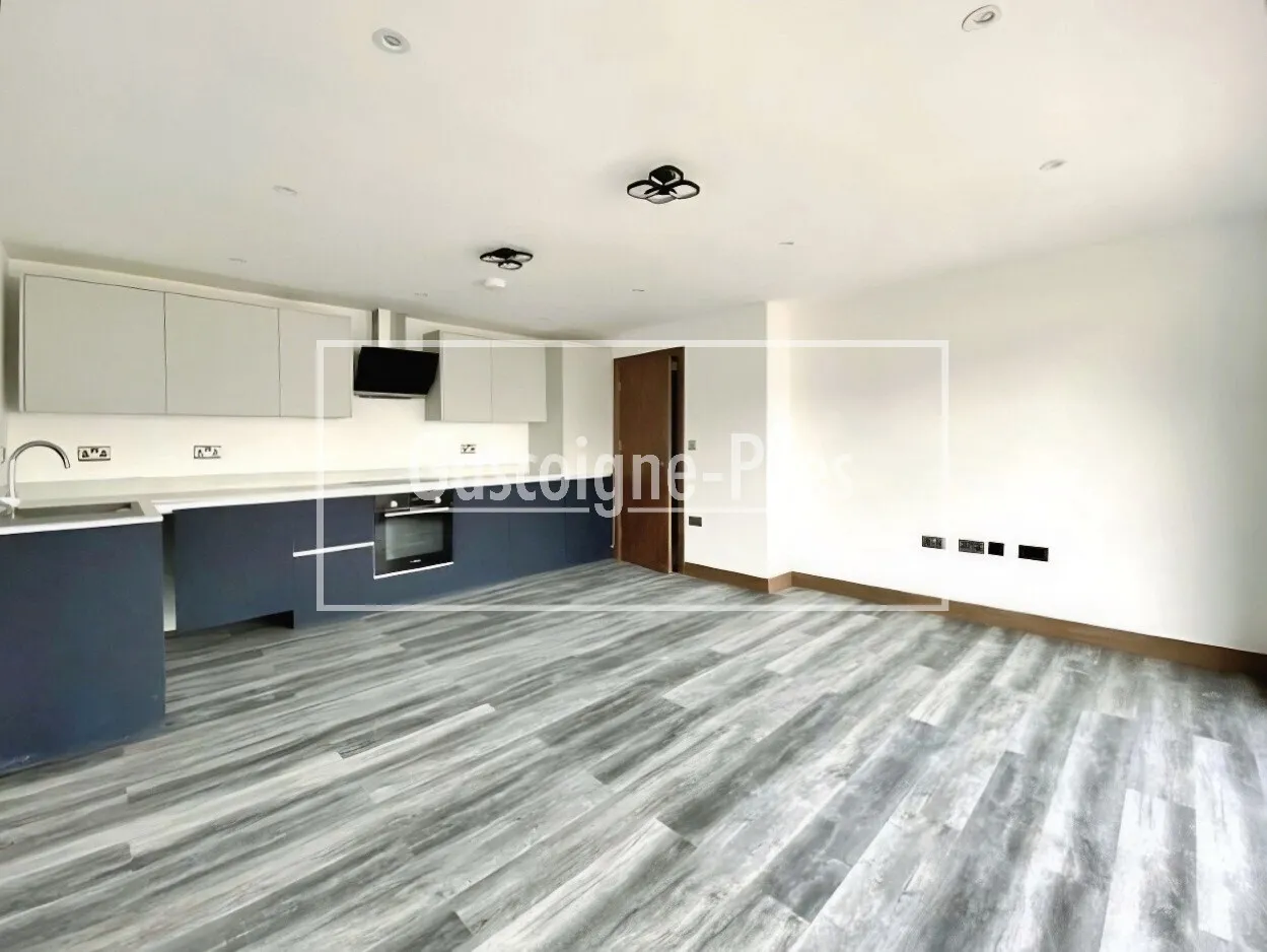 York Road, Camberley, GU15, photo 2