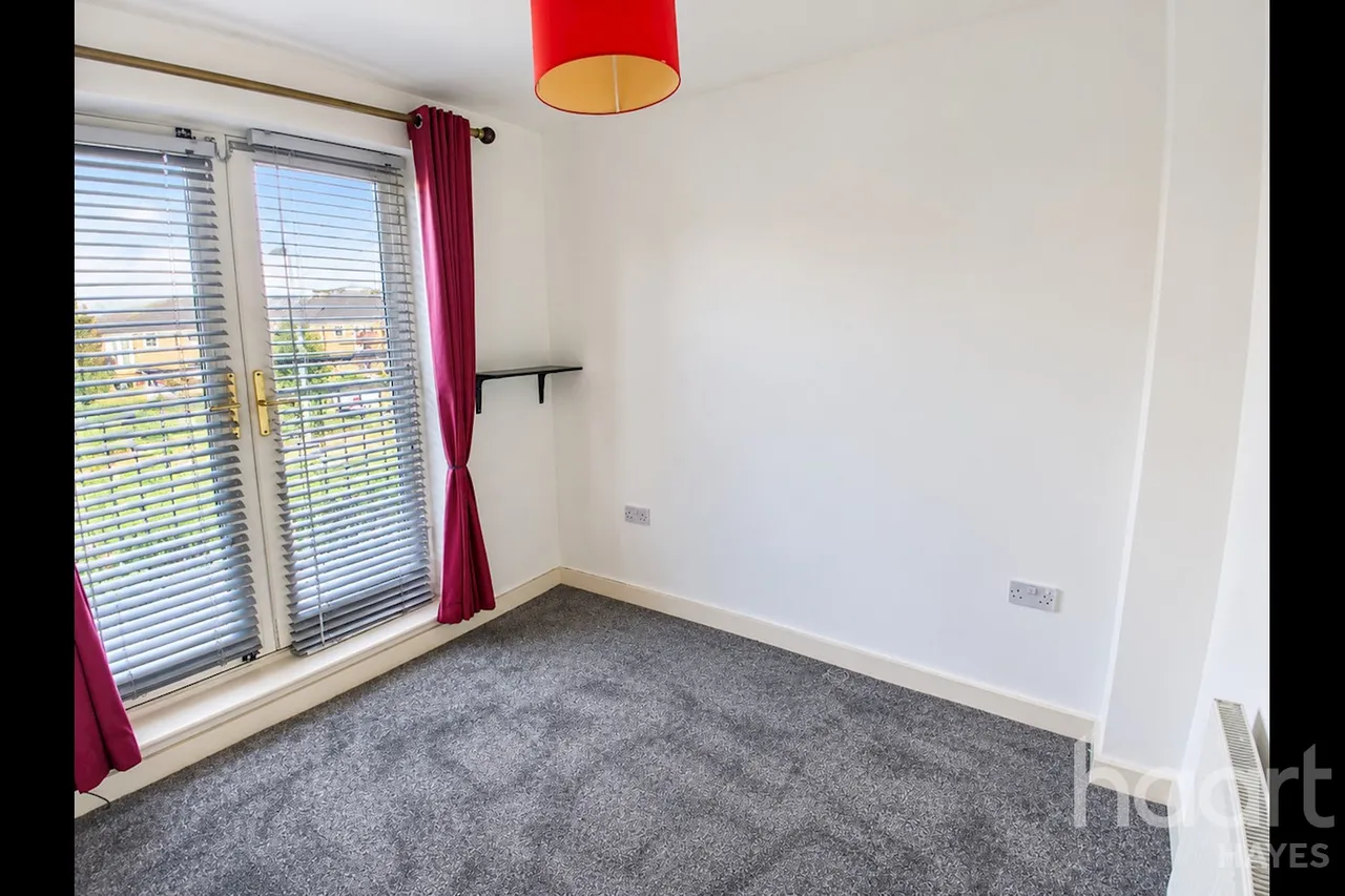 Taywood Road, UB5, photo 6