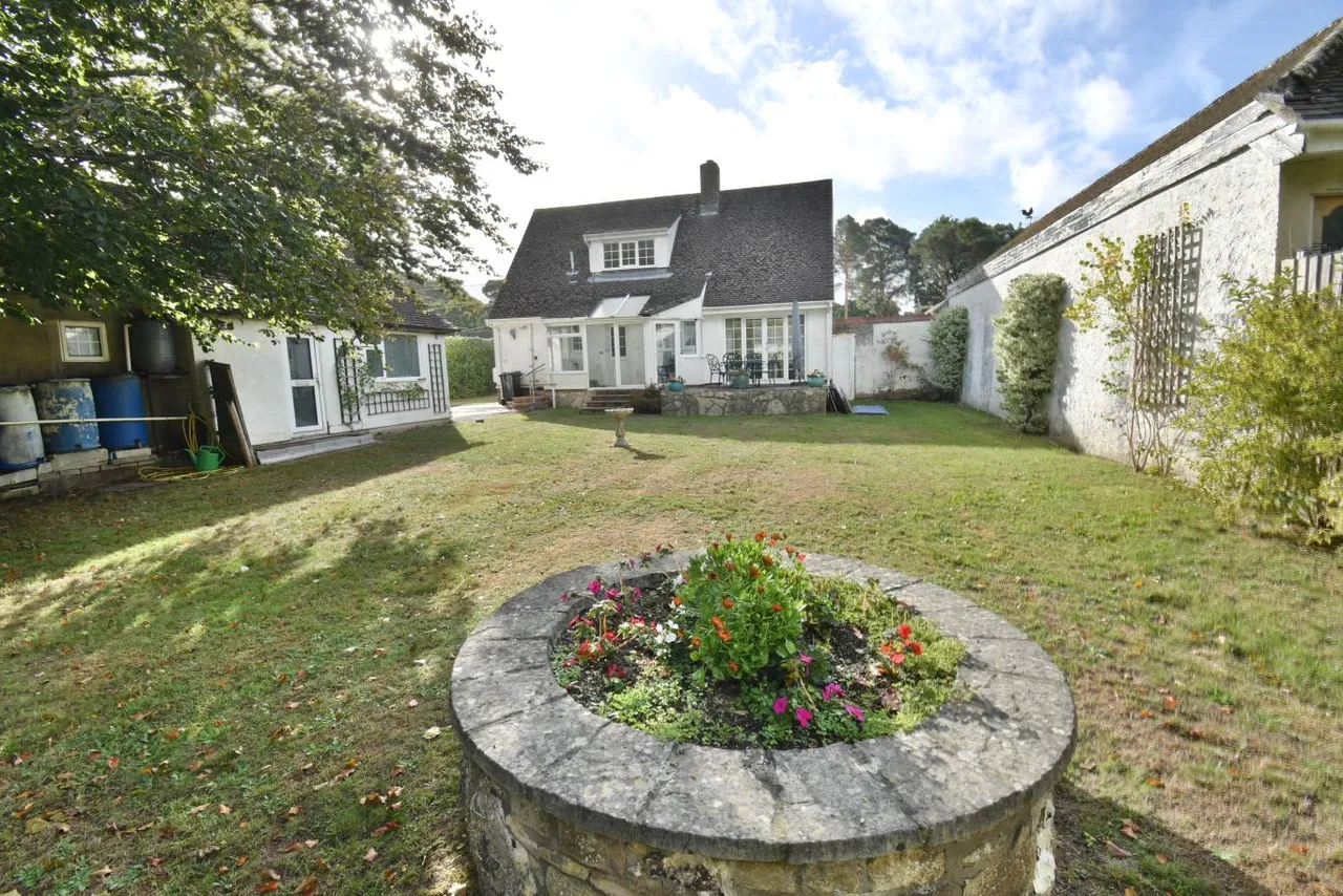 Greenwood Avenue, BH22, photo 24