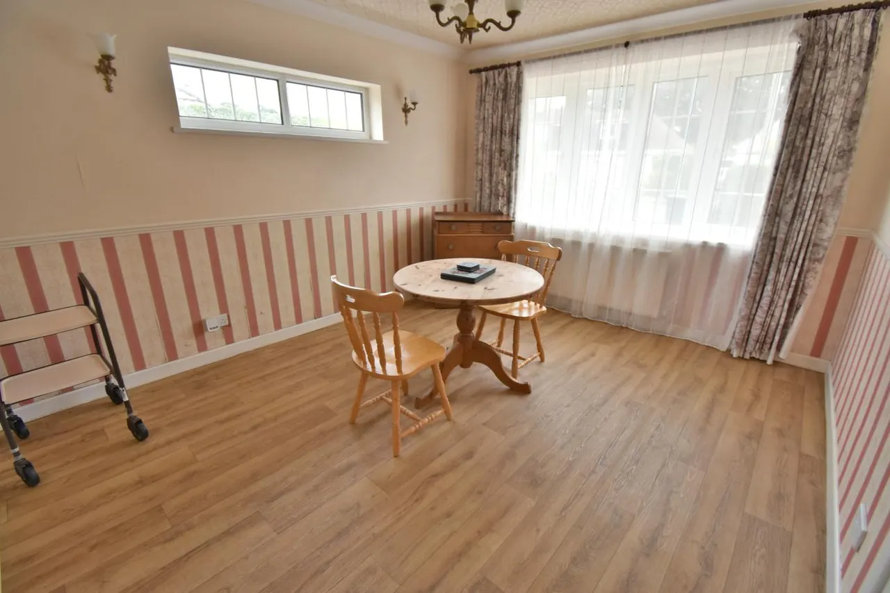 Greenwood Avenue, BH22, photo 10