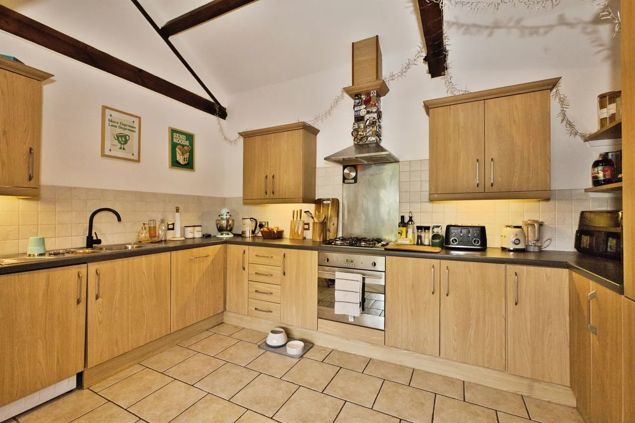 The Barley Yard, Crewkerne, TA18, photo 12