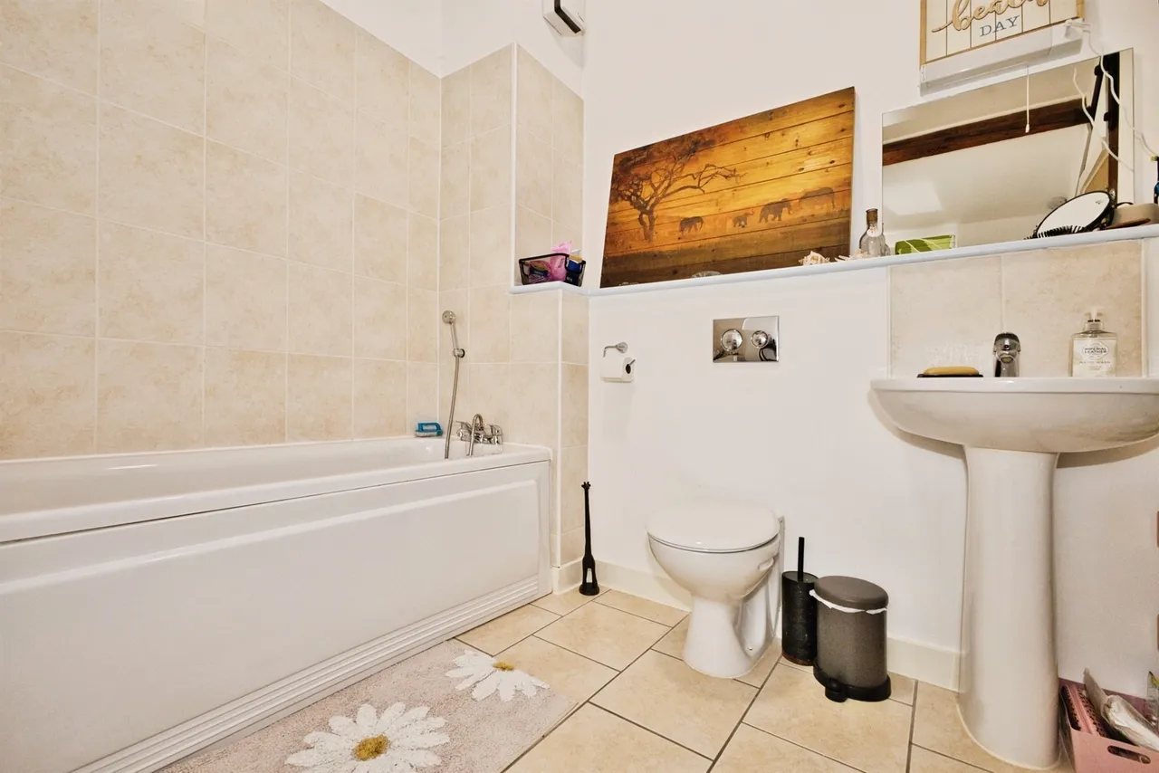 The Barley Yard, Crewkerne, TA18, photo 6