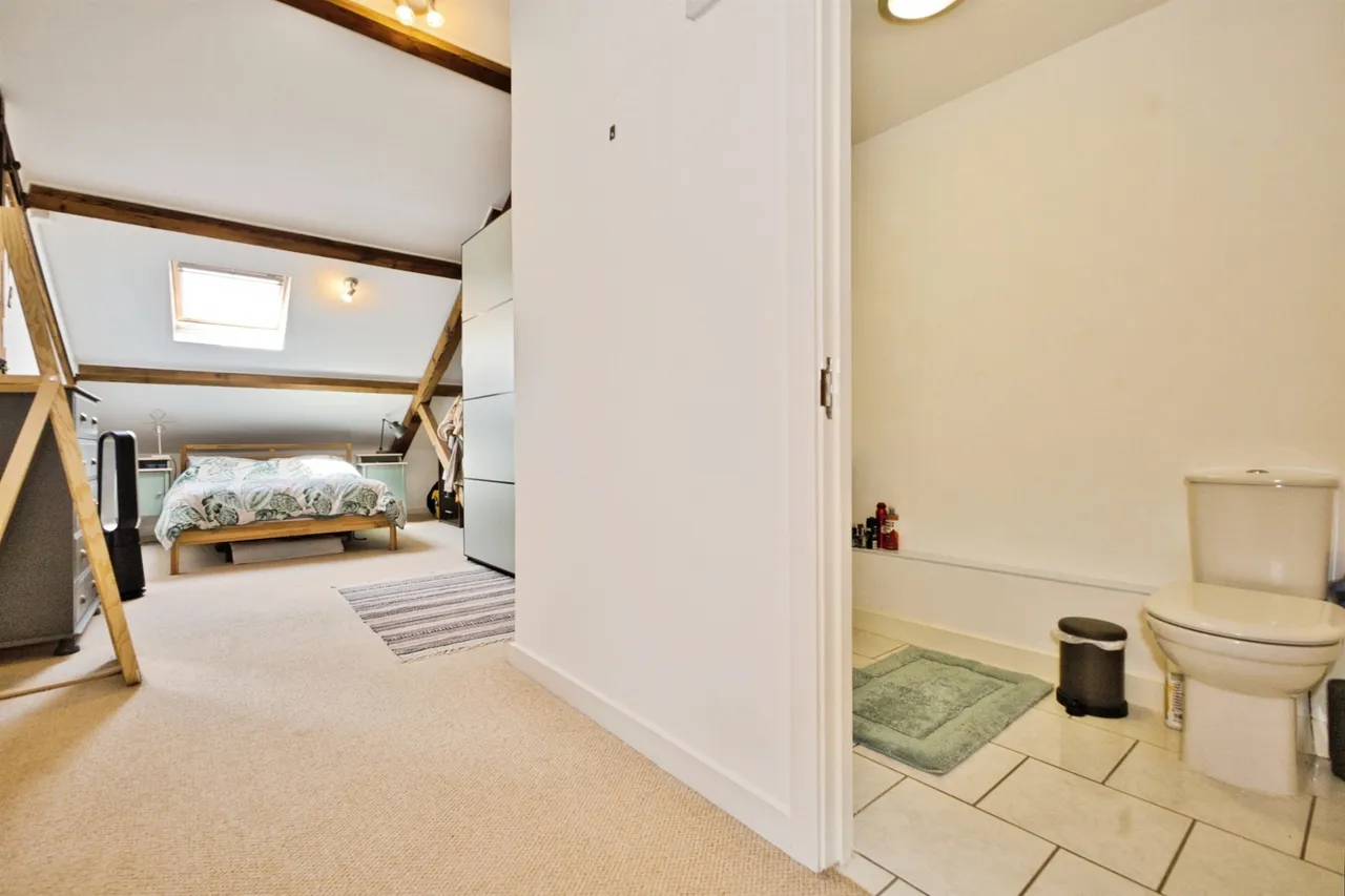 The Barley Yard, Crewkerne, TA18, photo 13