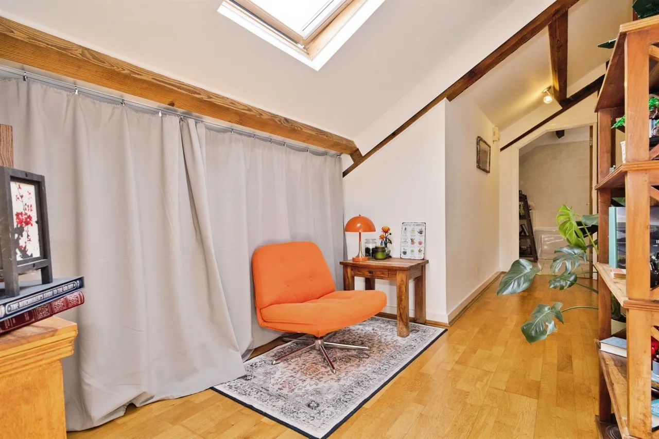 The Barley Yard, Crewkerne, TA18, photo 14