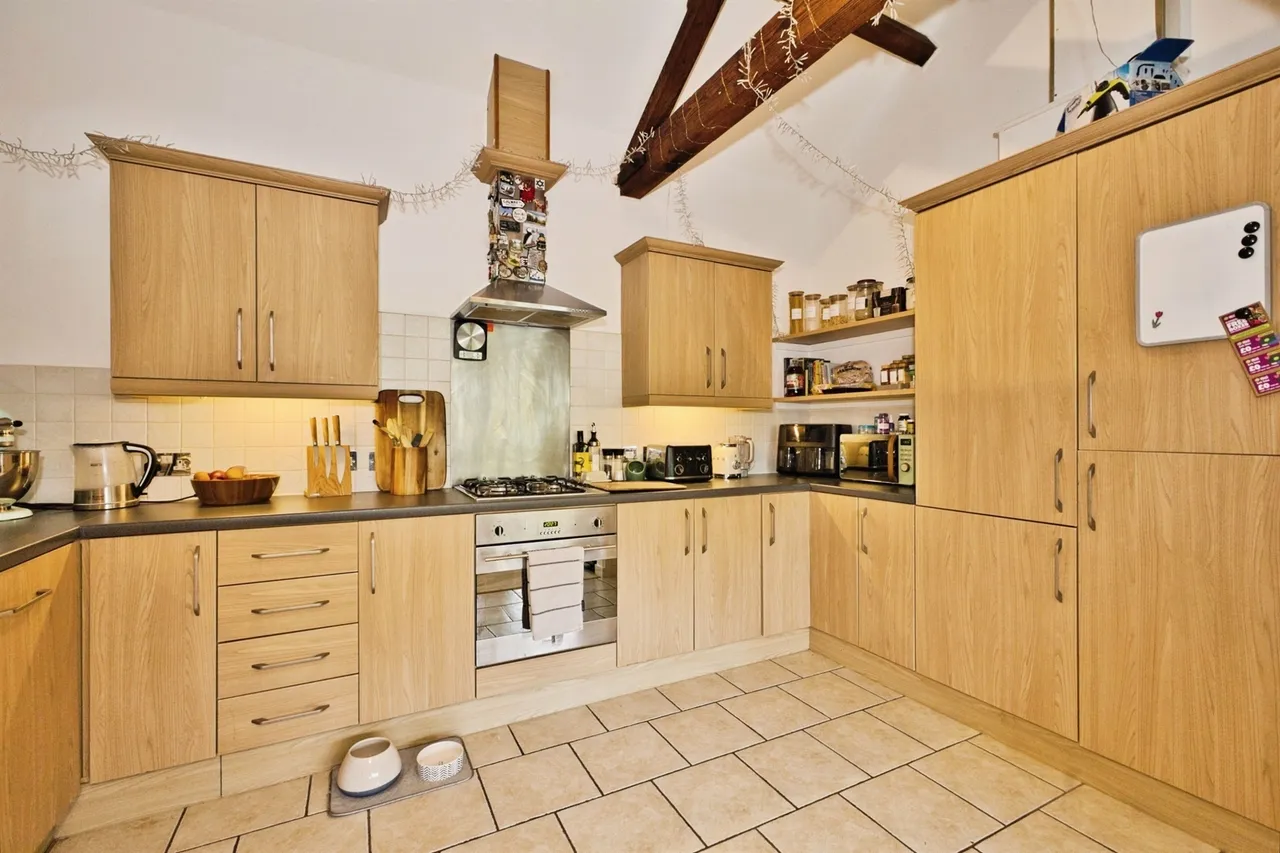 The Barley Yard, Crewkerne, TA18, photo 2