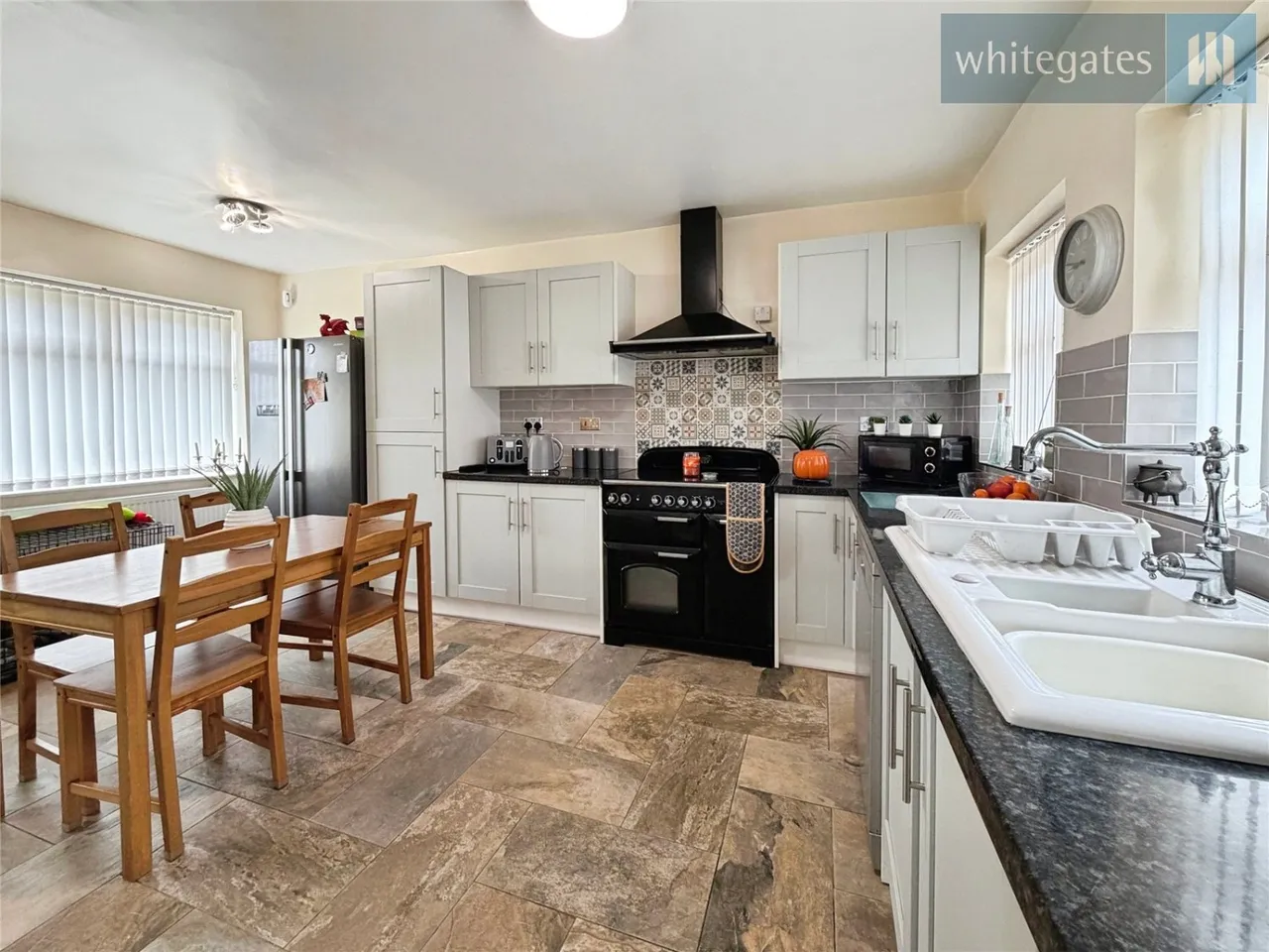 Sixth Avenue, Llay, LL12, photo 3