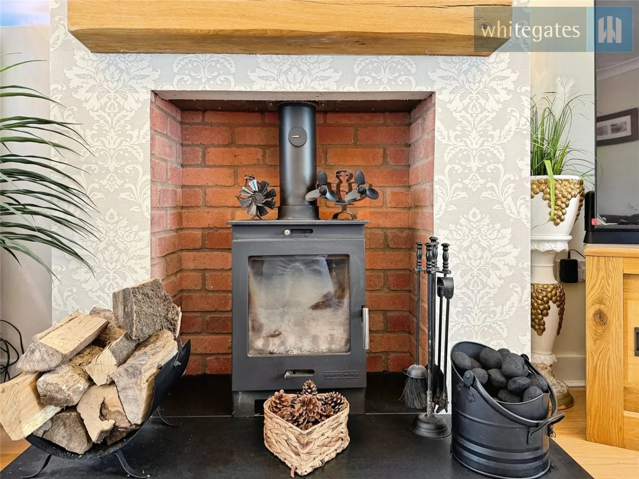 Sixth Avenue, Llay, LL12, photo 8