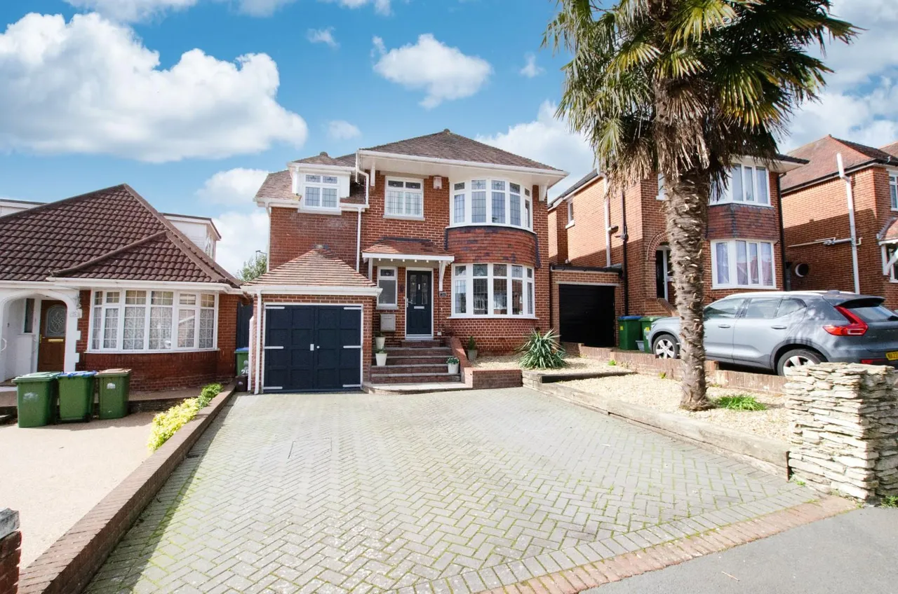 5 bed house for sale — Downside Avenue, Southampton, SO19 7BT