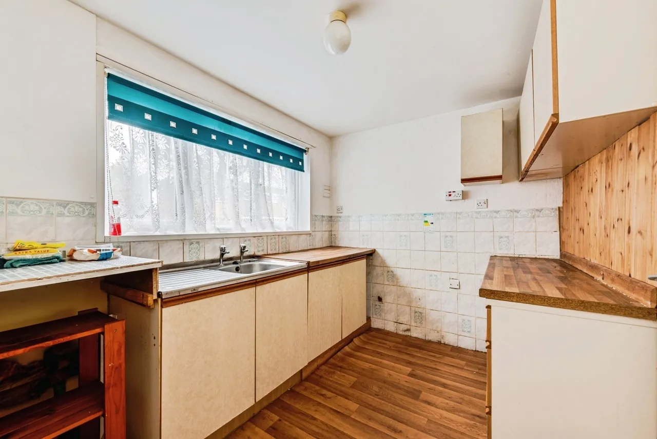 Colingsmead, Swindon, Wiltshire, SN3, photo 8