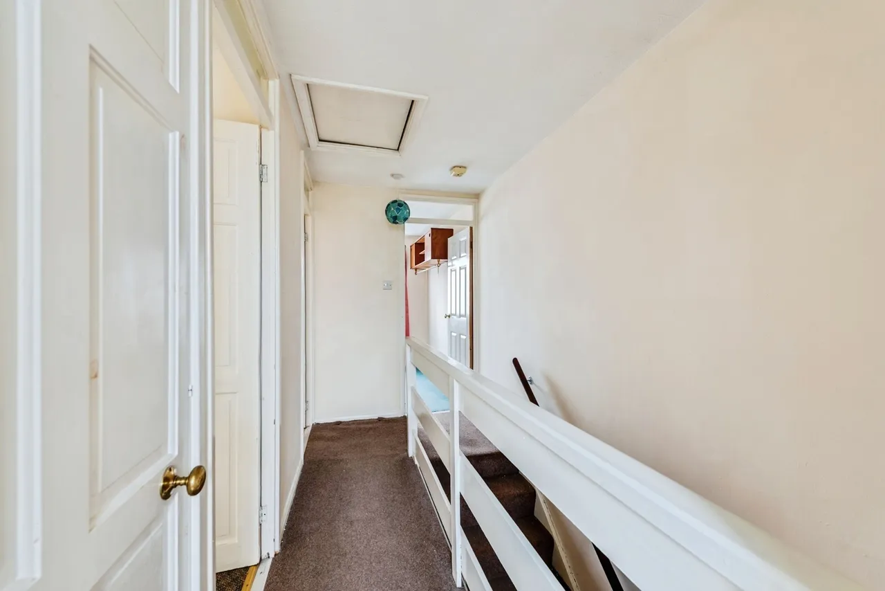 Colingsmead, Swindon, Wiltshire, SN3, photo 16