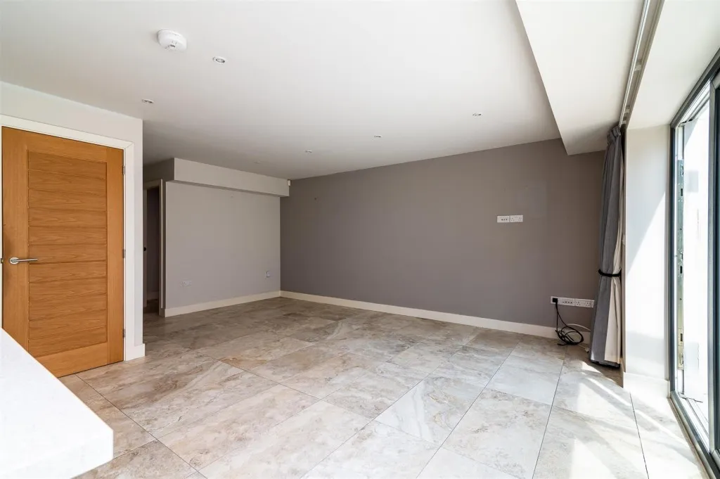 Foxhill Road, Burton Joyce, photo 8