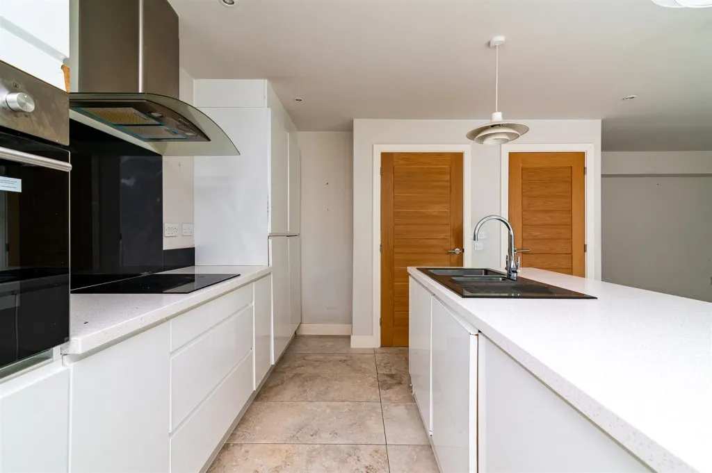 Foxhill Road, Burton Joyce, photo 5