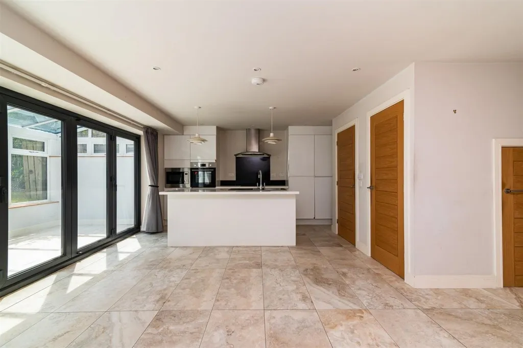 Foxhill Road, Burton Joyce, photo 7