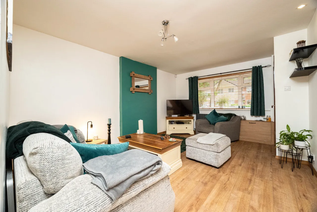 Barrett Court, Bury, BL9 7PL, photo 5