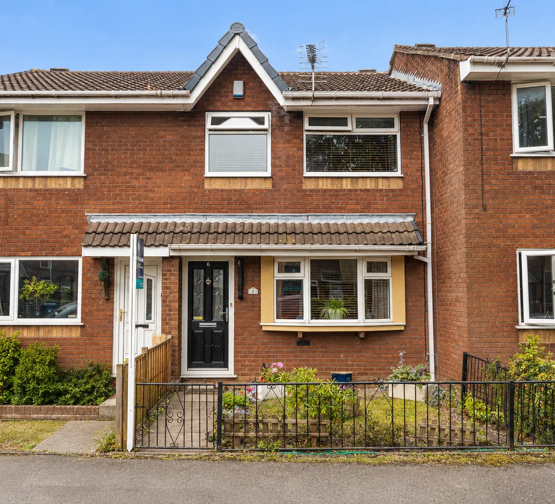 3 bed house for sale — Barrett Court, Bury, BL9 7PL