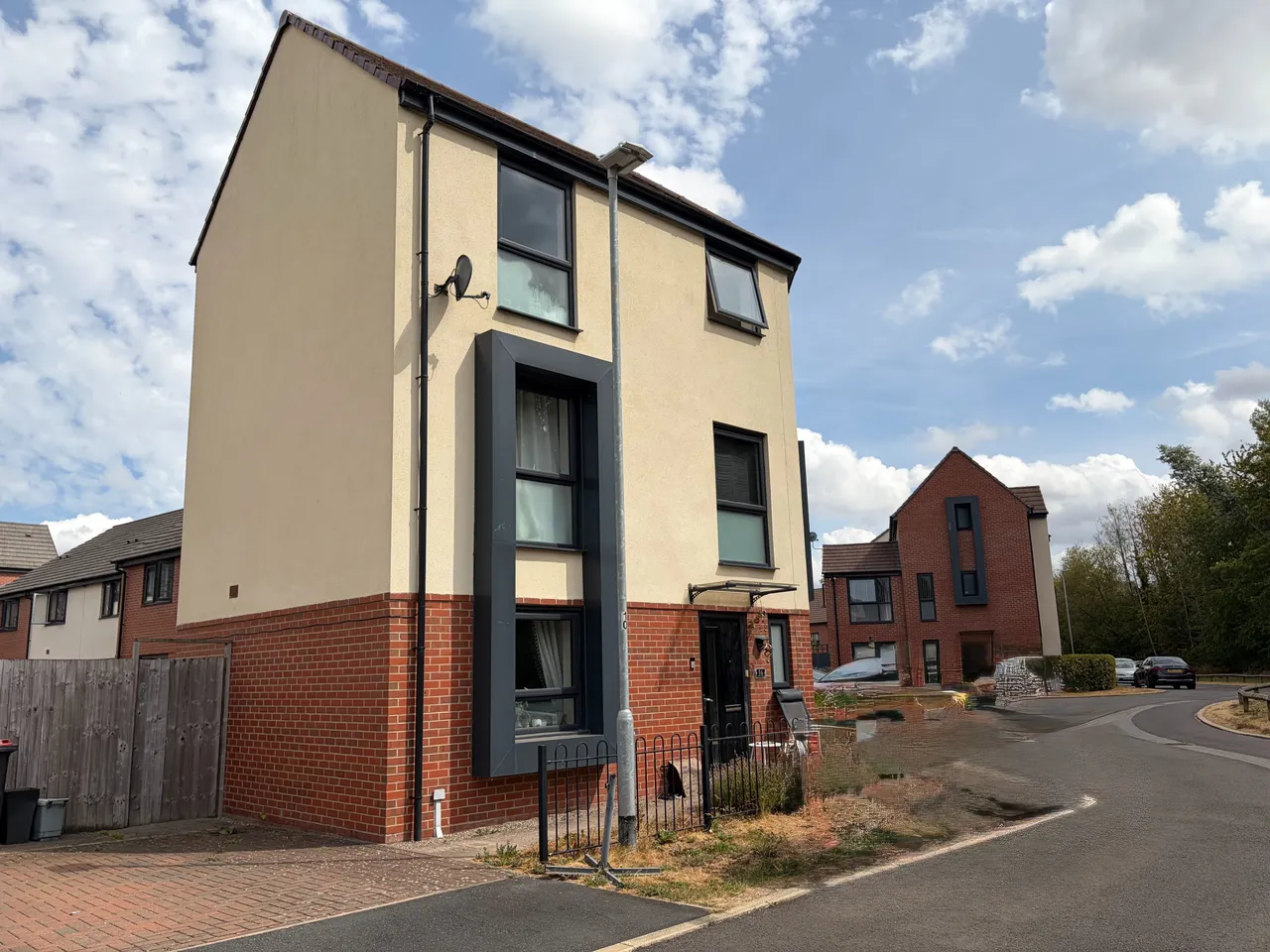 5 bed house to rent — Bridle Walk, Donnington, Telford, TF2
