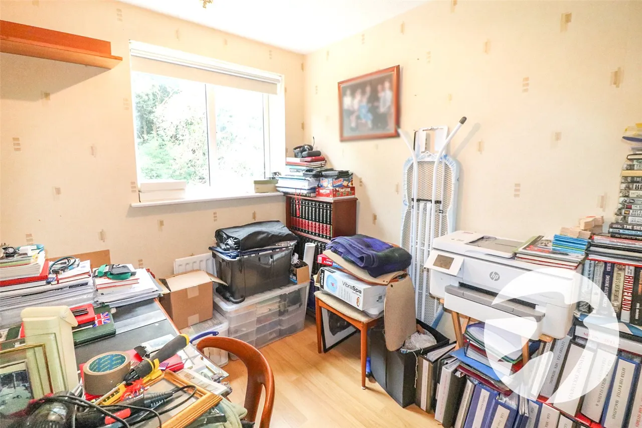 Silver Spring Close, DA8, photo 10