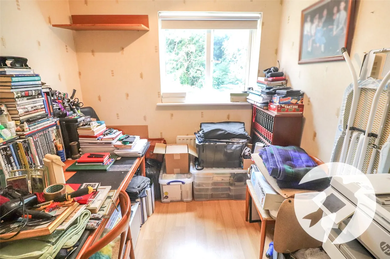 Silver Spring Close, DA8, photo 11