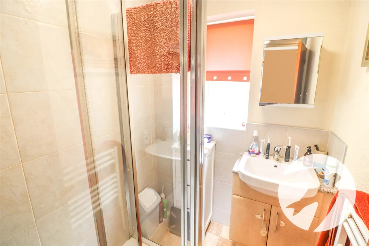 Silver Spring Close, DA8, photo 12