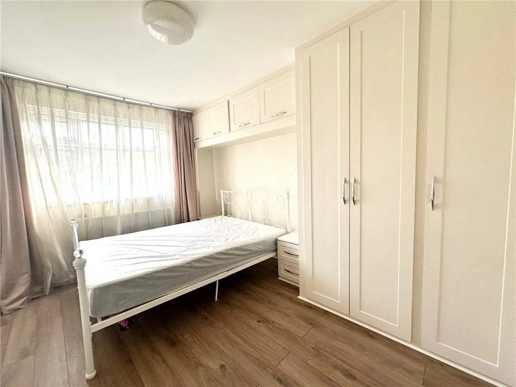 Lyndhurst Avenue, Twickenham, TW2, photo 9