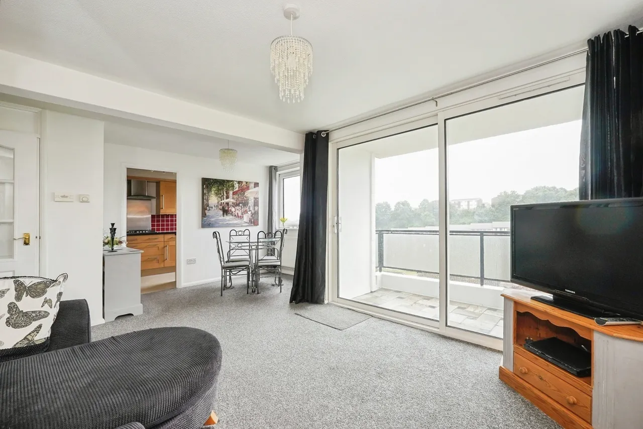 2 bed flat for sale — Collingwood Rise, Folkestone, Kent, CT20