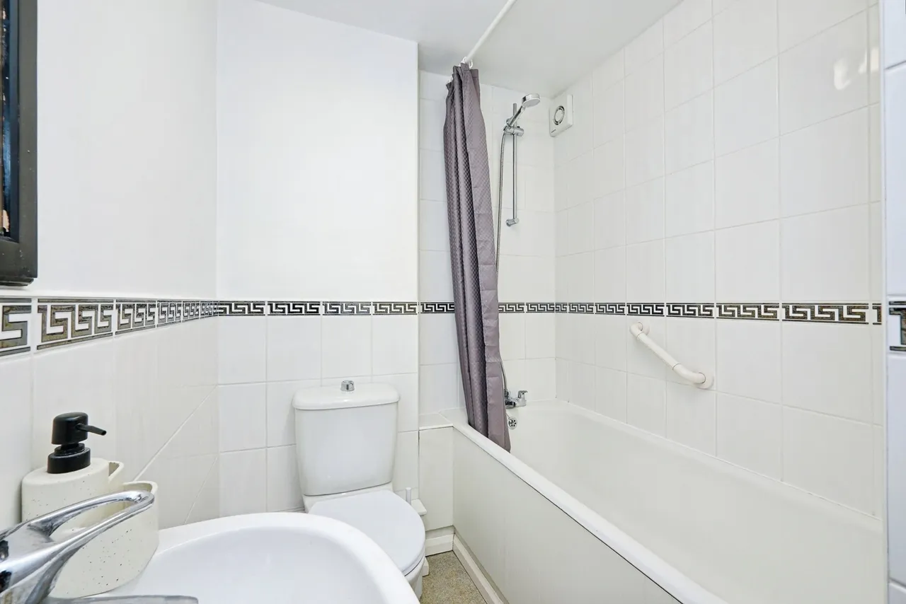 Collingwood Rise, Folkestone, Kent, CT20, photo 12