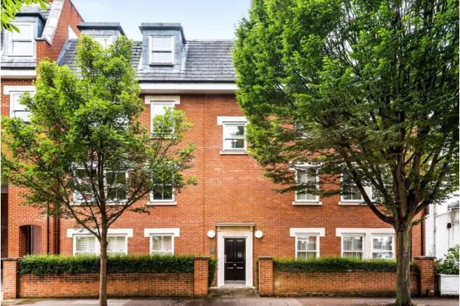 Petworth Street, London, SW11, photo 10