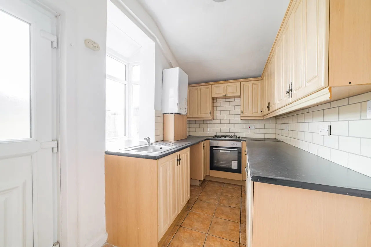 Rochdale Road, Heywood, photo 8
