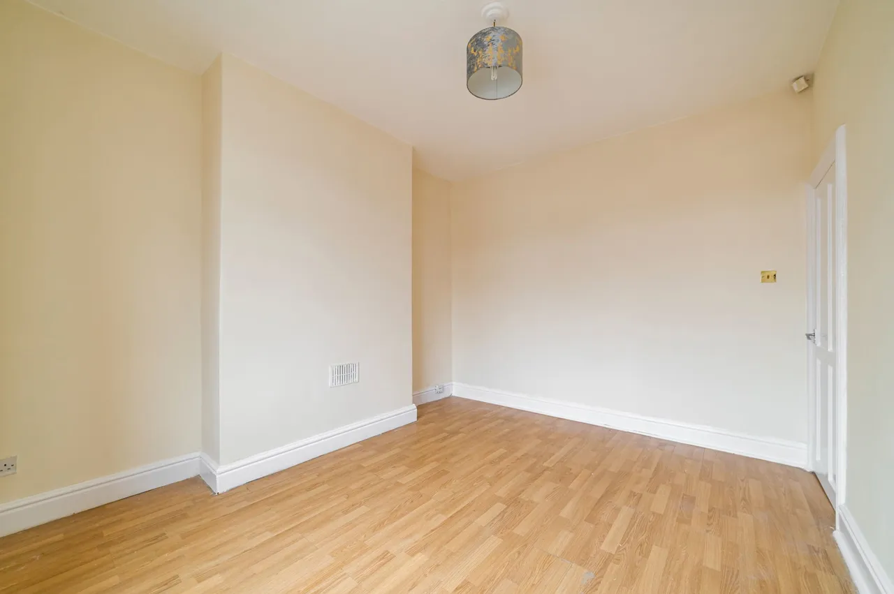 Rochdale Road, Heywood, photo 3